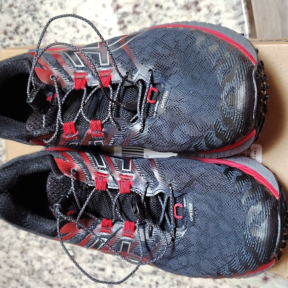 ASICS Men\'s Running Shoes - Black and Red main image 4